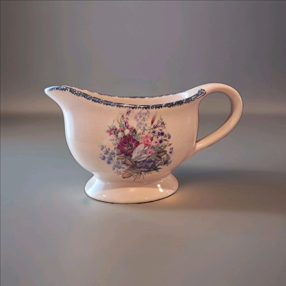 Home & Garden Party Gravy Boat Stoneware Pottery Floral Wildflower Cottage 2007